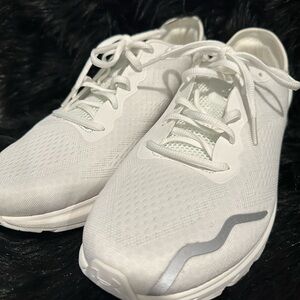 Under Armour Hovr Sonics 6 Men’s Sneakers